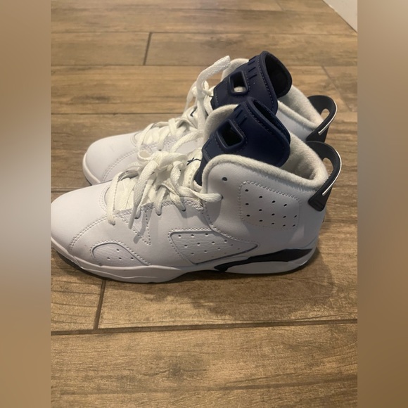 Kids 3Y Jordan Retro 6 - Picture 3 of 6